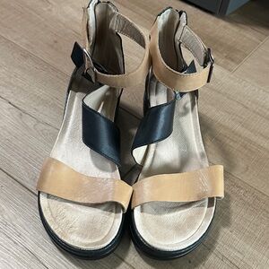 Jambu Black and Tan Strappy Ankle-Buckle Sandals